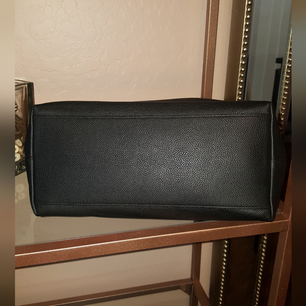 Kate Spade tote - Picture 4 of 16